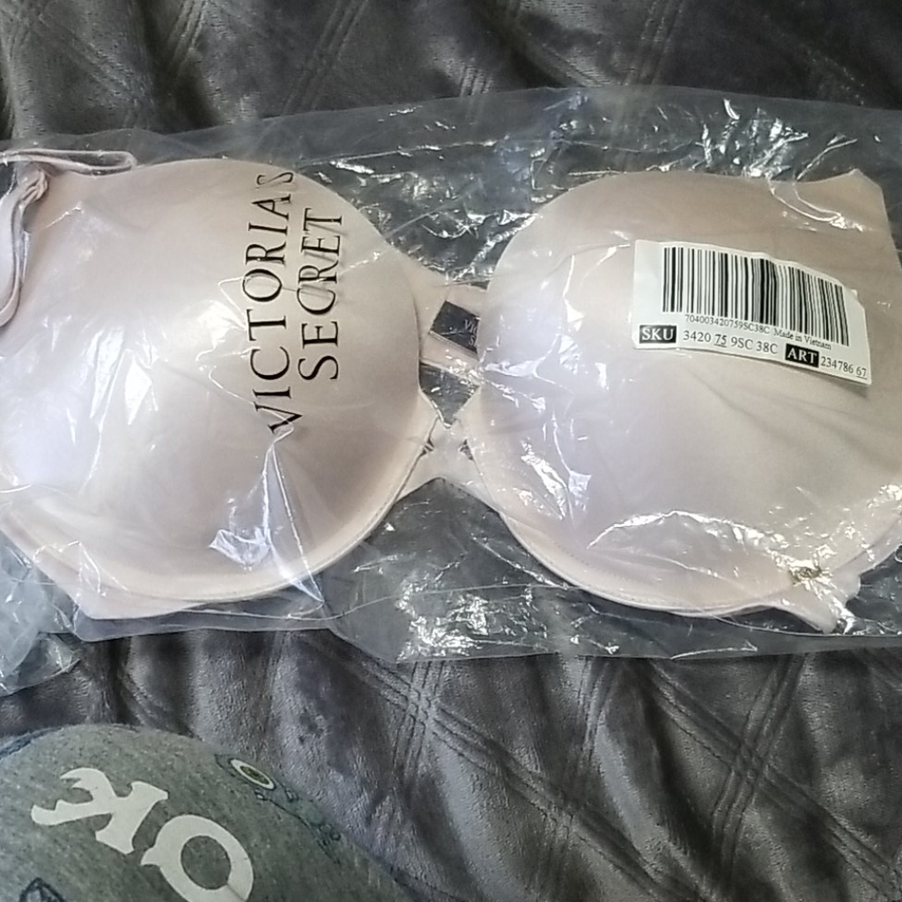 Victoria's secret very sexy push up bra